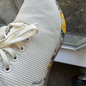 NoBull floral trainers